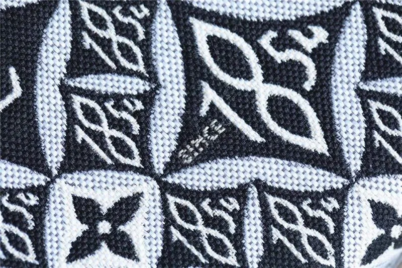 10815  - Robust Franco Louis Practical design Shops - Vuittons