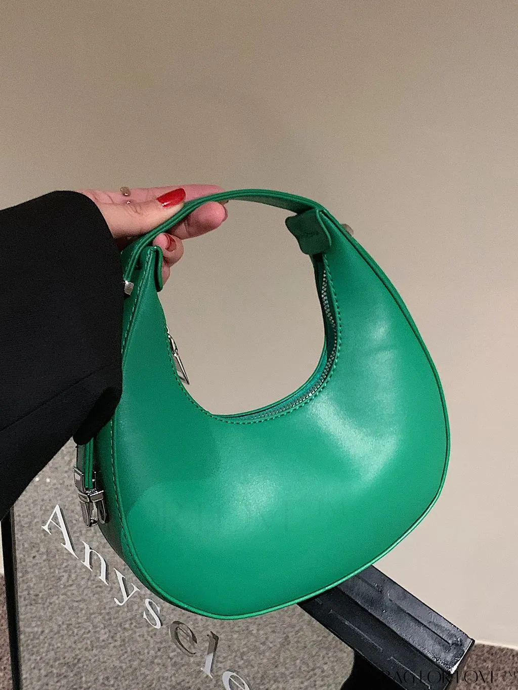 BagForLove - Streamlined Hobo Handbag
