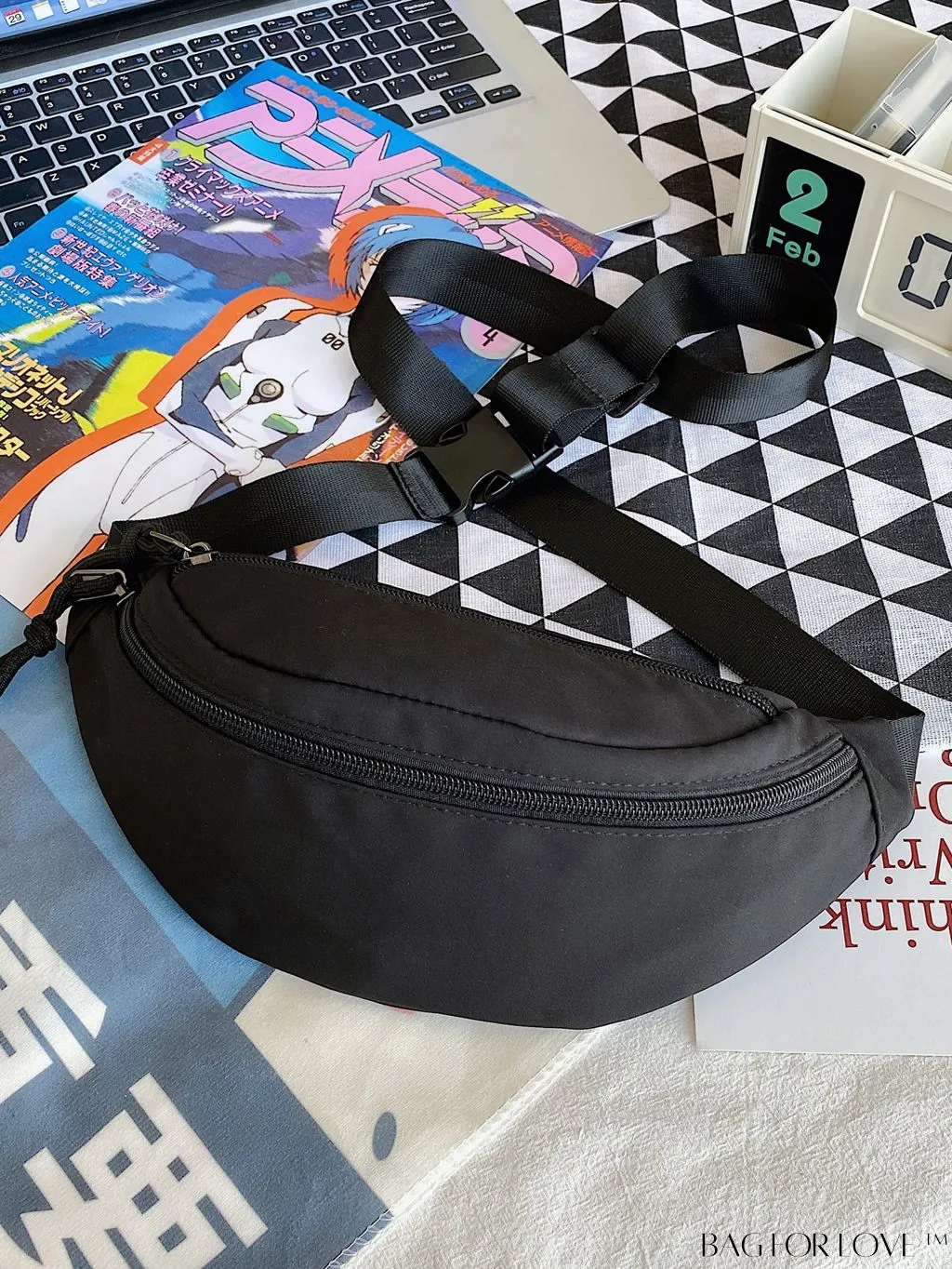 BagForLove - Streamlined Knot Embellished Waist Pack