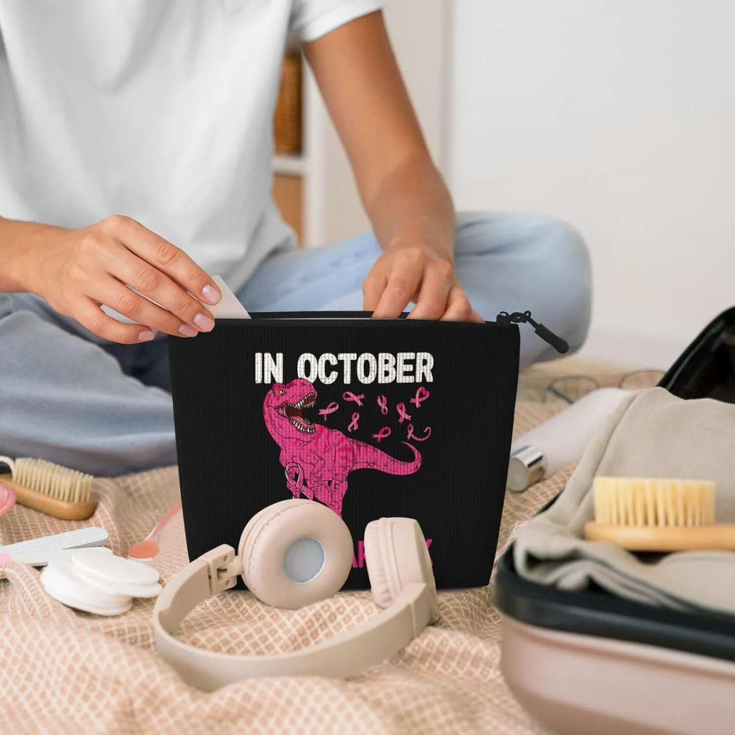 Breast Cancer Awareness October We Wear Pink Dinosaur Makeup Bags Travel Makeup Pouch Zipper Cosmetic Bag For Women
