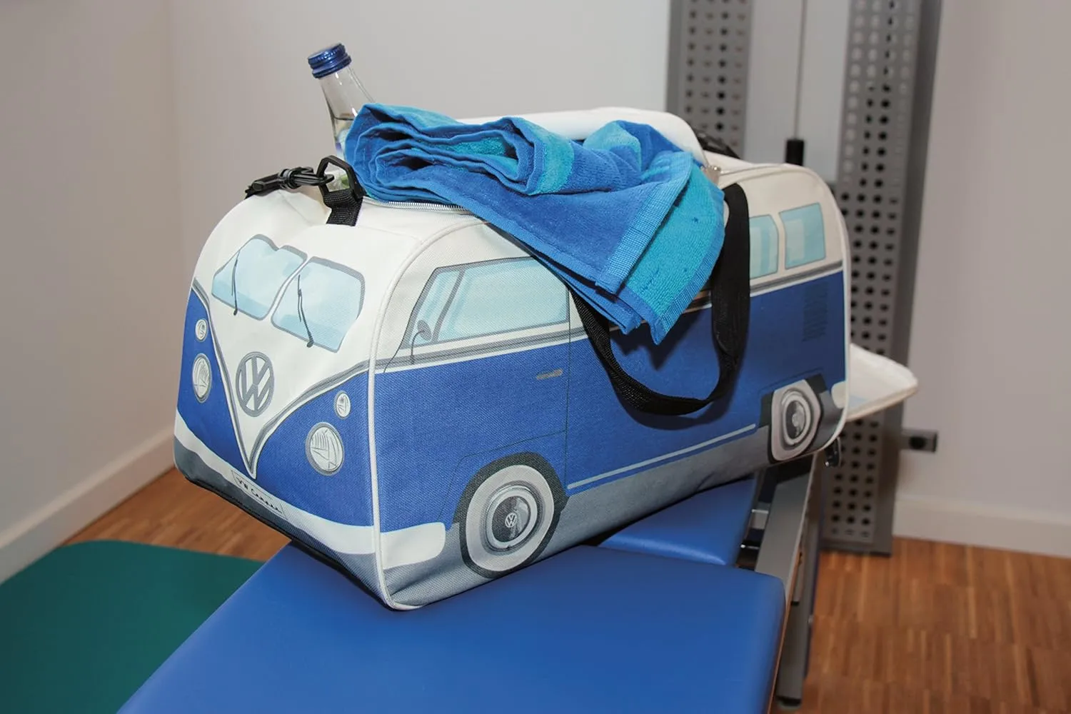BRISA VW Collection - Volkswagen Samba Bus T1 Camper Van Sport, Gym, Travel Bag, Duffel with Shoe & Wet Compartment