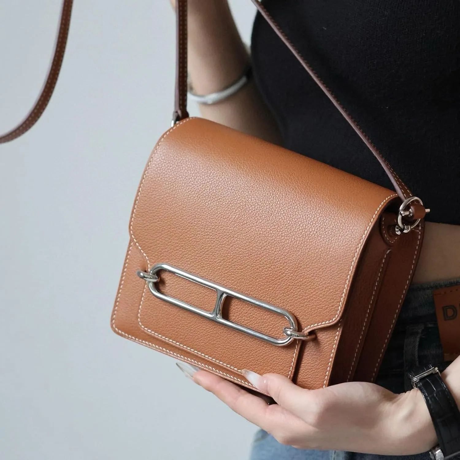 Fashion Vegan Leather Shoulder Bag Small Crossbody Purses Handbags with Adjustable Strap For Travel Shopping and Work