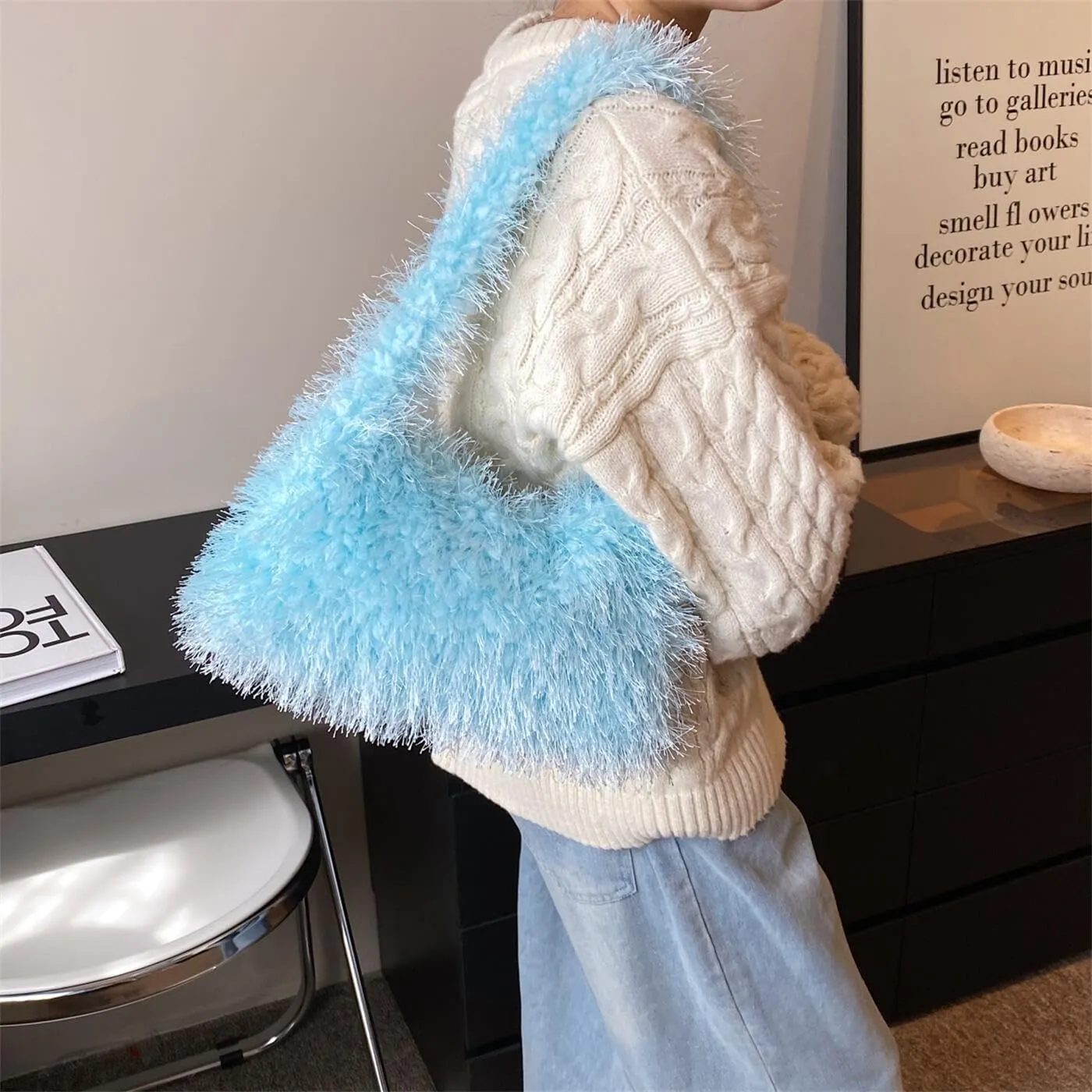 Fluffy Shoulder Hobo Bag Handbag and Purse Women Y2K Fuzzy Soft Plush Underarm Tote Bag