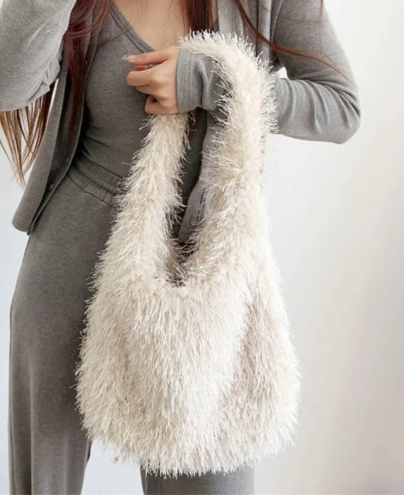 Furry Tote Bag for Women Faux Fur Shoulder Bag Y2k Purse Fluffy Large Fuzzy Handbags Cute Solid Top Handle Satchels