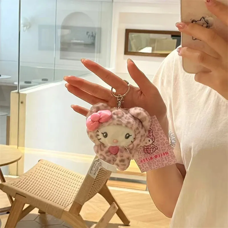 Kawaii Sanrio Character in Leopard Print Keychain | Cute & Stylish Accessory
