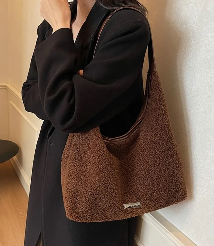 Large Tote Bag For Women Casual Fuzzy Plush Underarm Handbag Furry Shoulder Bag Faux Fur Winter Crossbody Bags Travel Purse