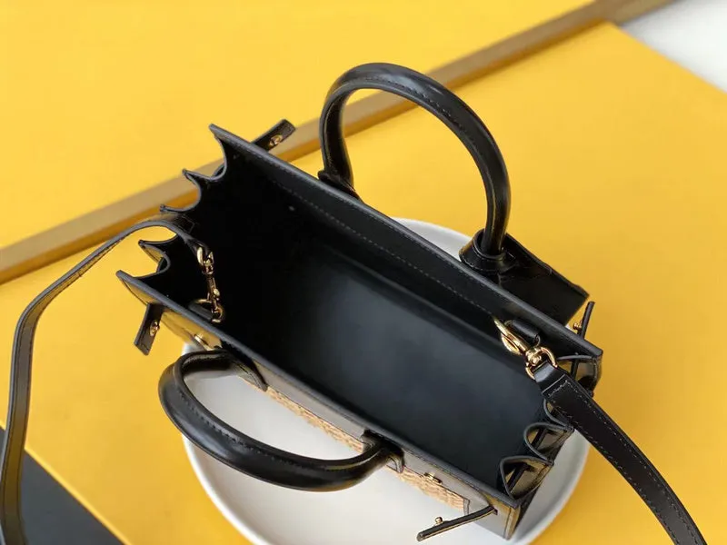 Local delivery 1019 Bags New Robust - - Arrivals CC