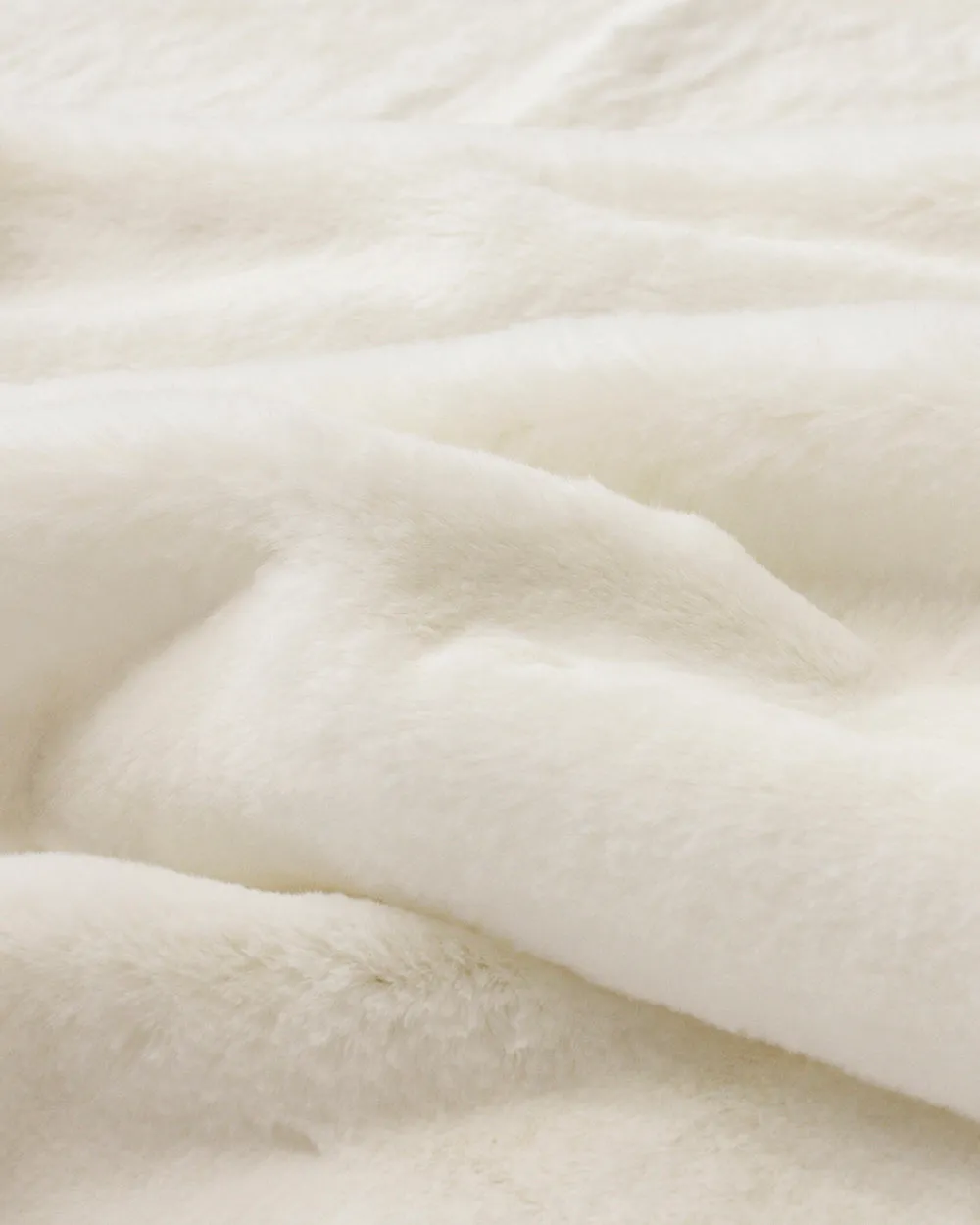 Plush Pod - Polar Bear