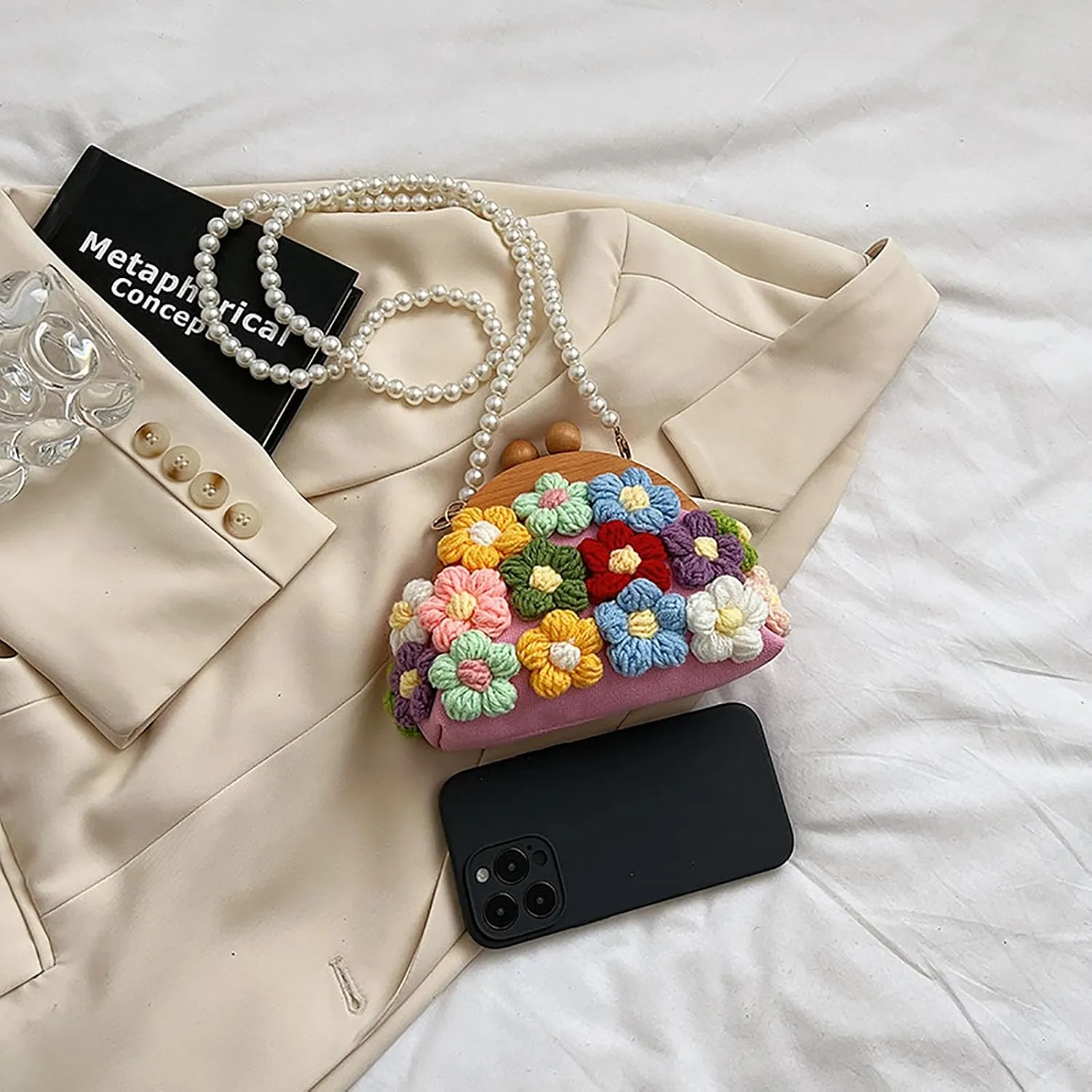 Shell Shoulder Bags with Handwoven Small Flower Tote Bag,Pearl Crossbody Chain Purse Bags