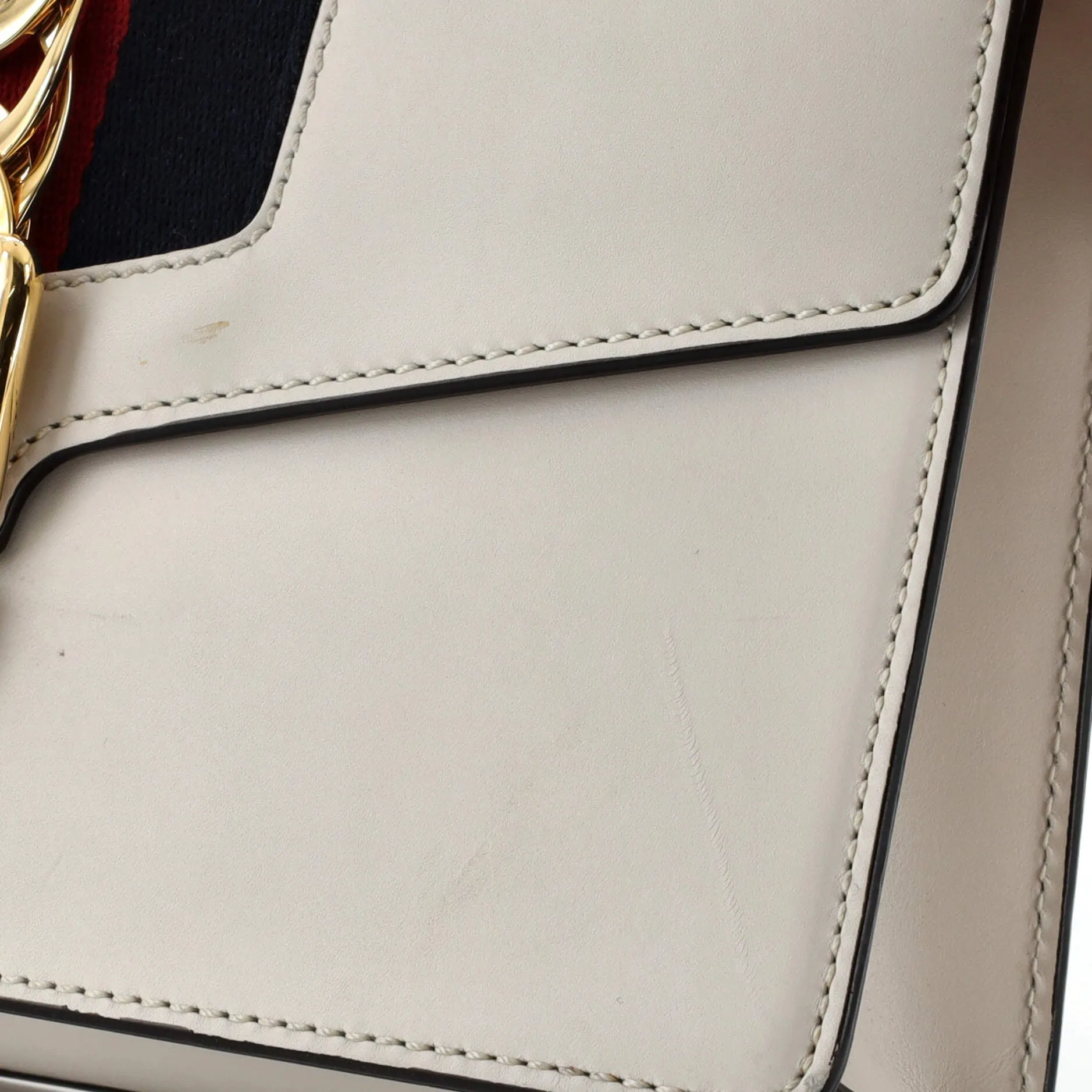 Small Bag Gucci Leather Sylvie Shoulder Optimized Streamlined