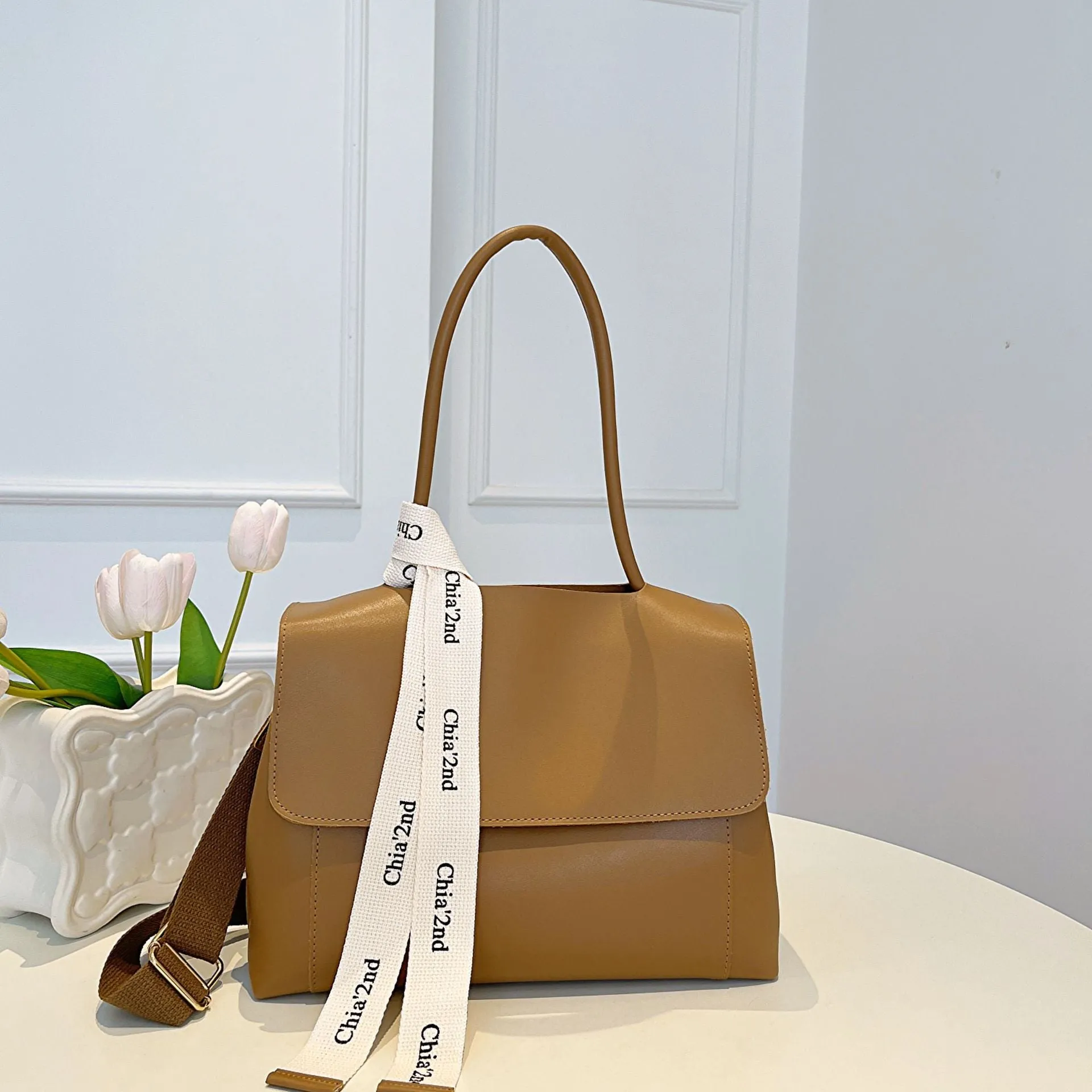 Women's Fashionable Korean Style Simple Underarm Niche Shoulder Bags