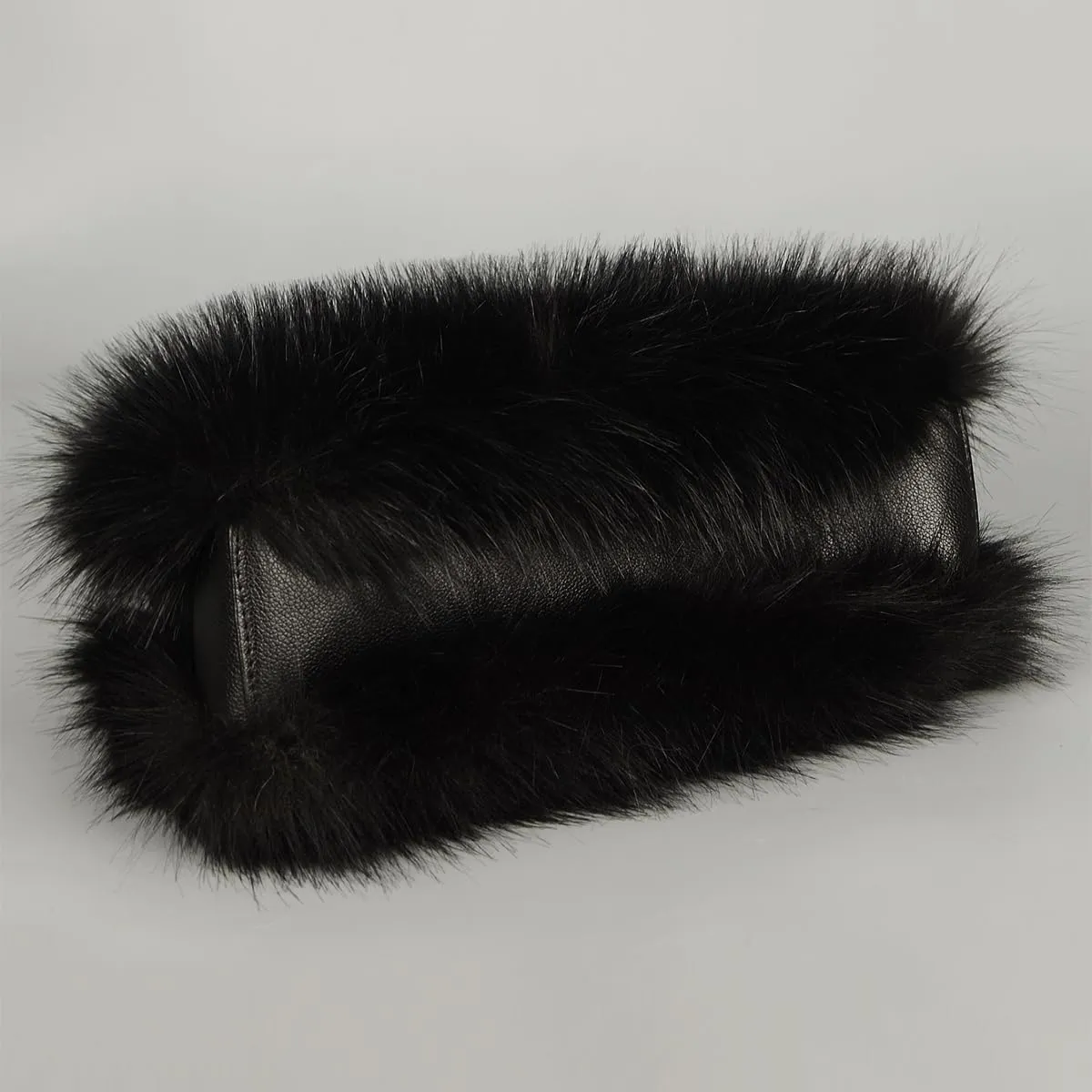 Women's Furry Shoulder Handbags Faux Fur Work Tote Bag for Women Fluffy Satchel Handbags Wristlet Zipper Purses